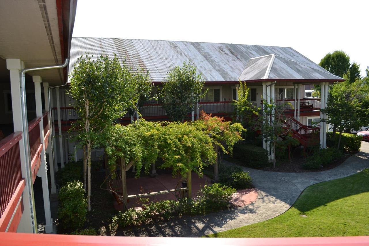 Sebastopol Inn Luaran gambar